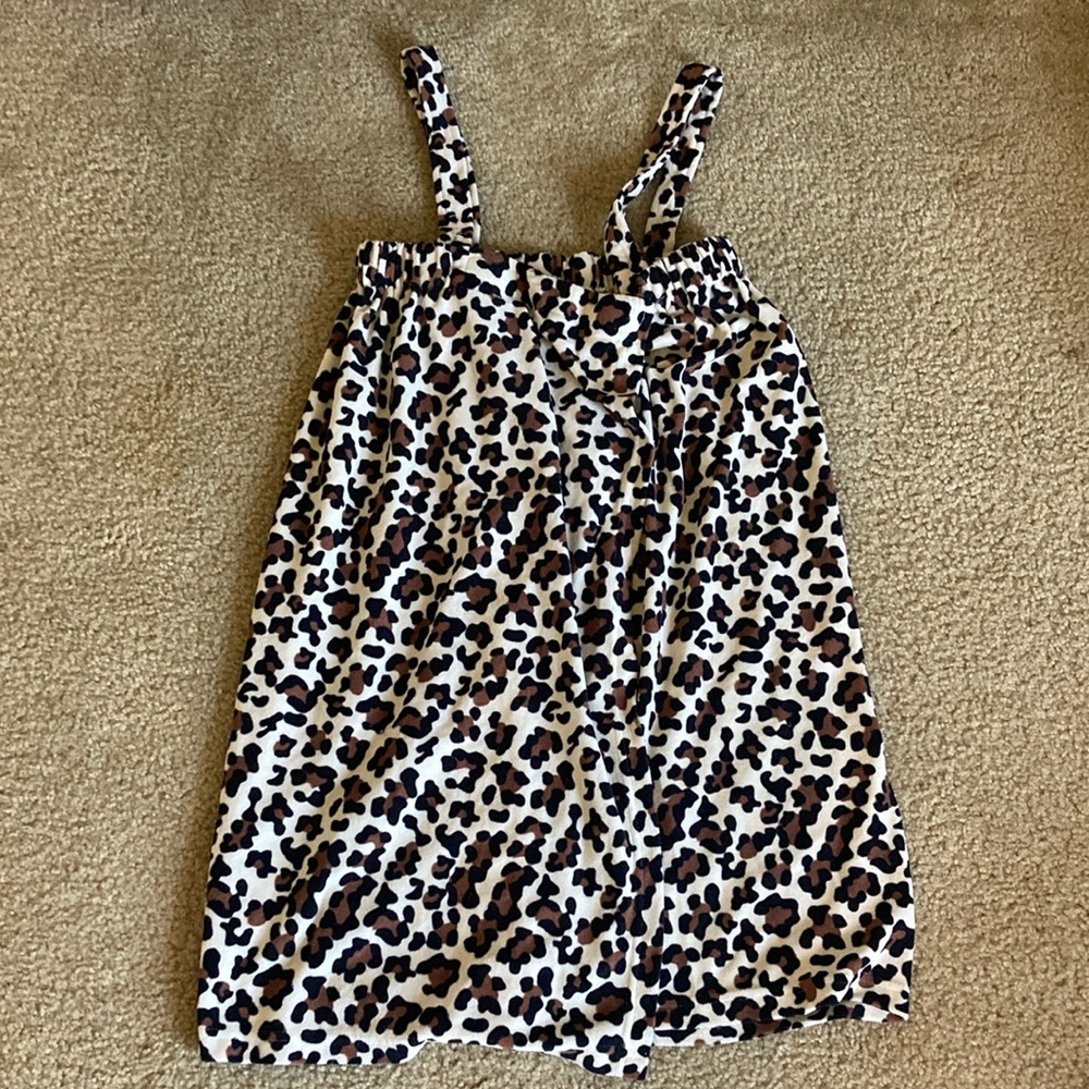 Cheetah print bath wrap.